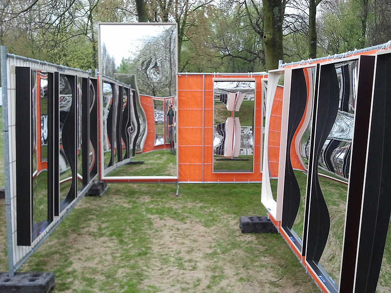 Smile Mirror Labyrinths are announced at events. We rent and sell them! Smile Mirror Labyrinths are announced at events. We rent and sell them!